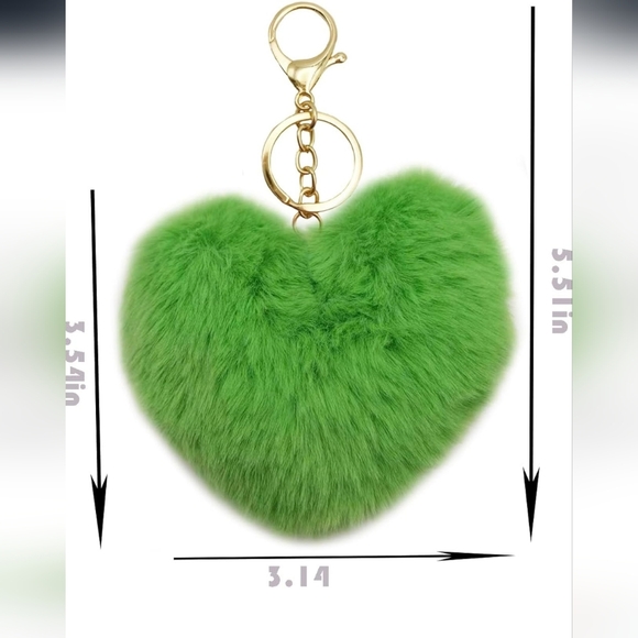 Green Heart-Shaped Fur Keychain - Picture 3 of 4